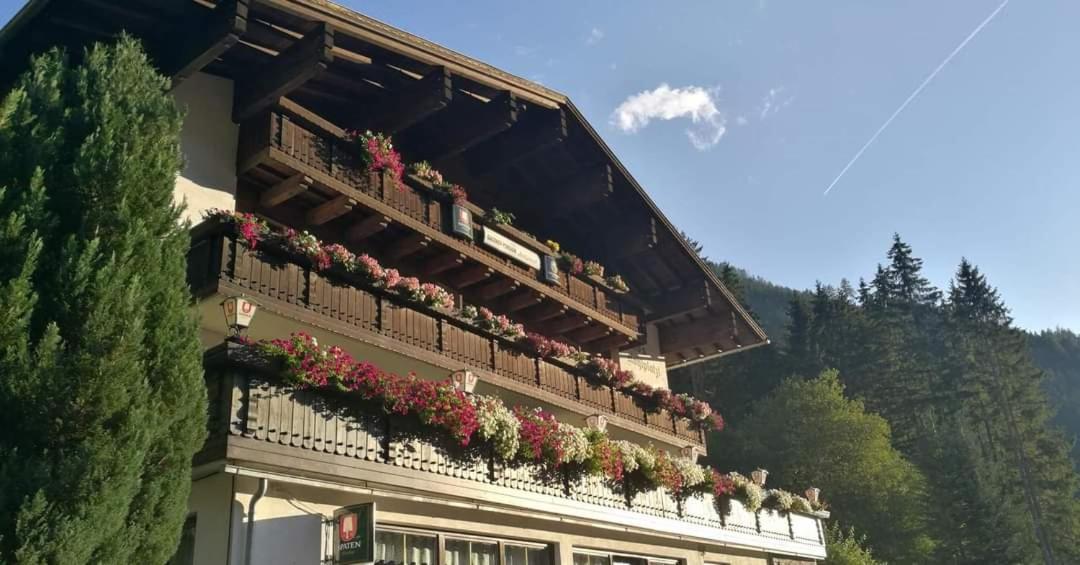 Gasthof Pension Kohlplatzl Hotell Hopfgarten in Defereggen Exteriör bild