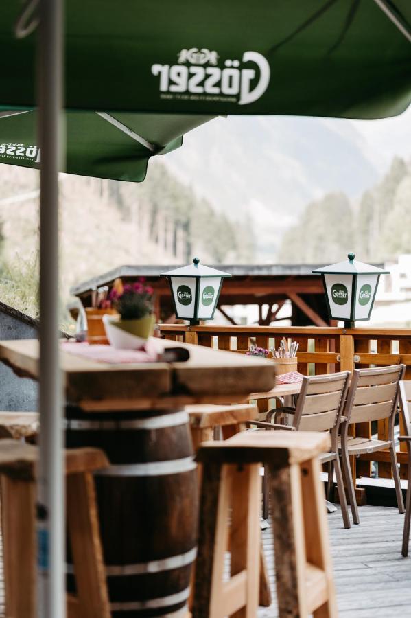 Gasthof Pension Kohlplatzl Hotell Hopfgarten in Defereggen Exteriör bild